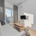 Tasteful With Free Garage And Balcony By Renters * 브로츠와프