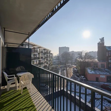 Tasteful With Free Garage And Balcony By Renters 아파트 브로츠와프